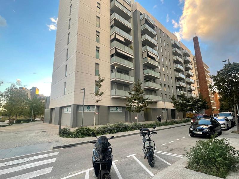 Local en Calle MICAELA CHALMETA