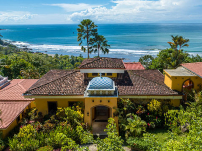 10 bed Home For Sale in Dominical,  - 1