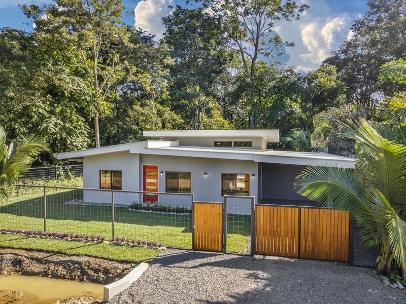 3 bed Home For Sale in Uvita, 