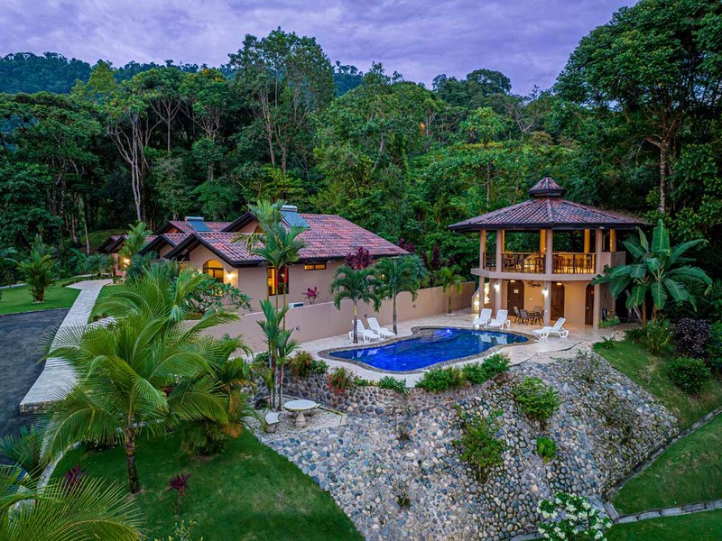 10 bed Home For Sale in Uvita,  - 1