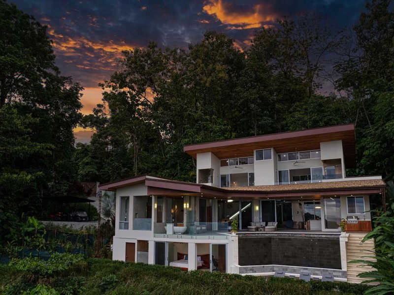 4 bed Home For Sale in Dominical,  - 1