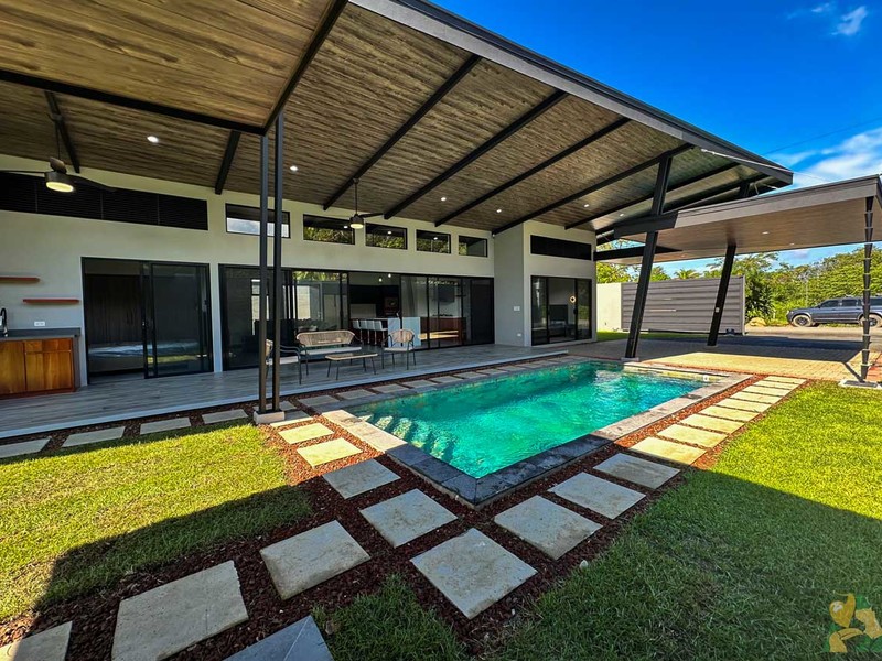 3 bed Home For Sale in Uvita, 