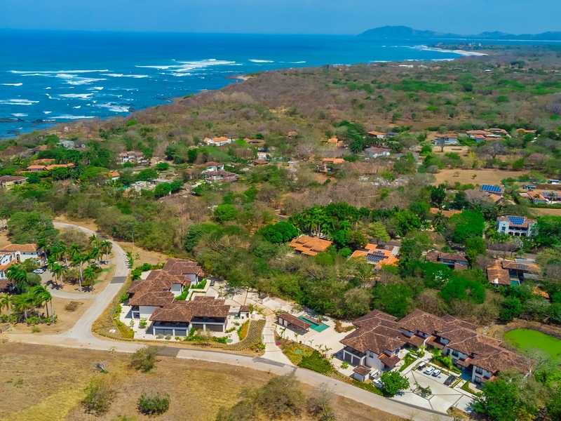 2 bed Condo For Sale in , 