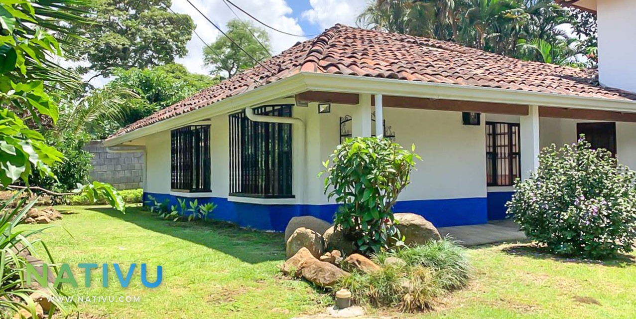 Casita Rústica en Condominio Pequeño