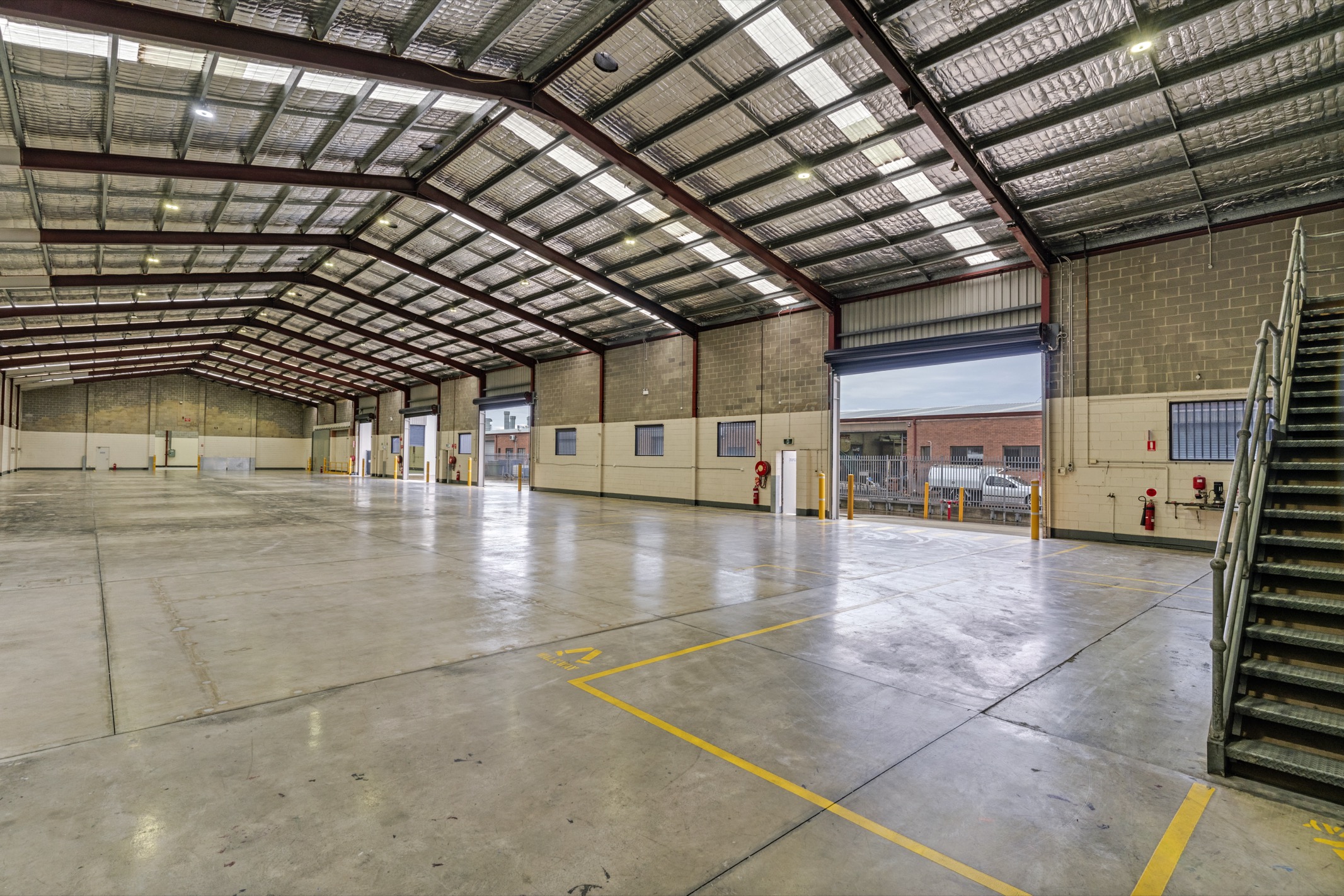 Freestanding office / warehouse facility Commercial Property Group