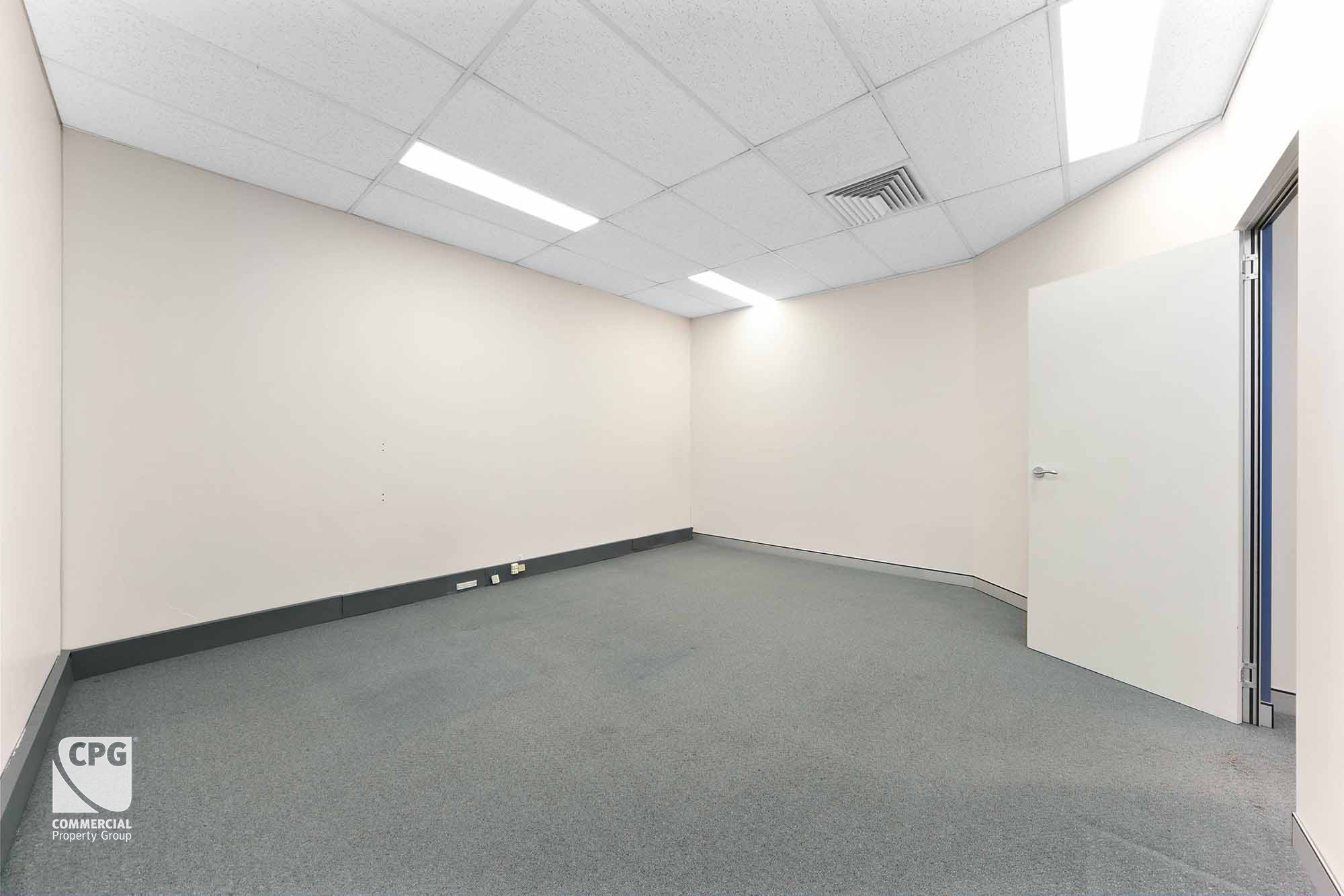 STREET TO SUITE, 83M² PARTITIONED GROUND FLOOR OFFICE PRICE REDUCED