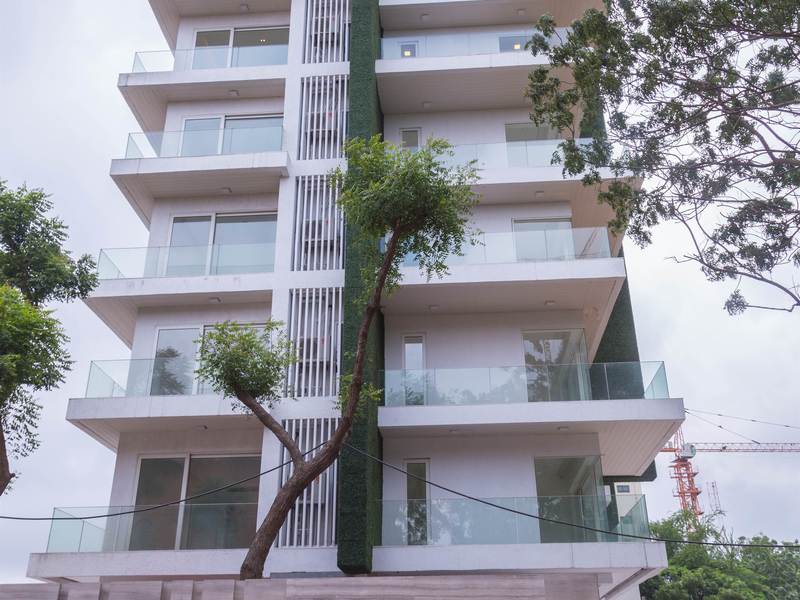 Cliffside Apartment, Airport Residential