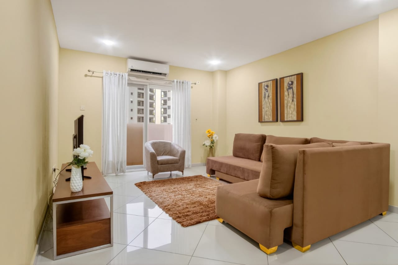 Cliffside Apartment, Airport Residential