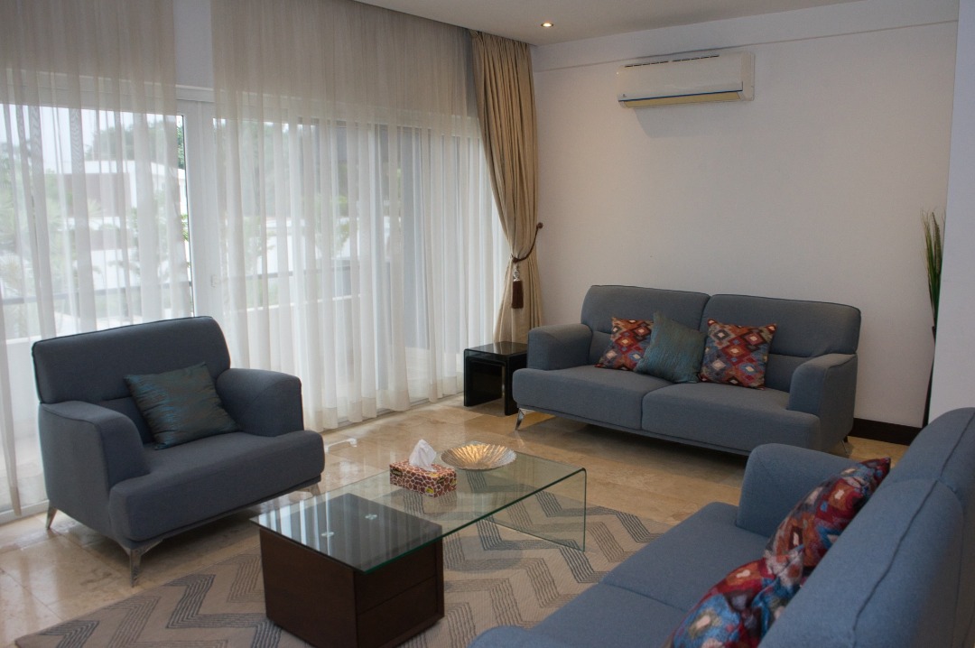 Cliffside Apartment, Airport Residential