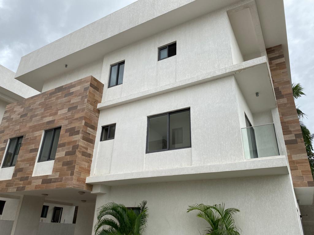 Cliffside Apartment, Airport Residential
