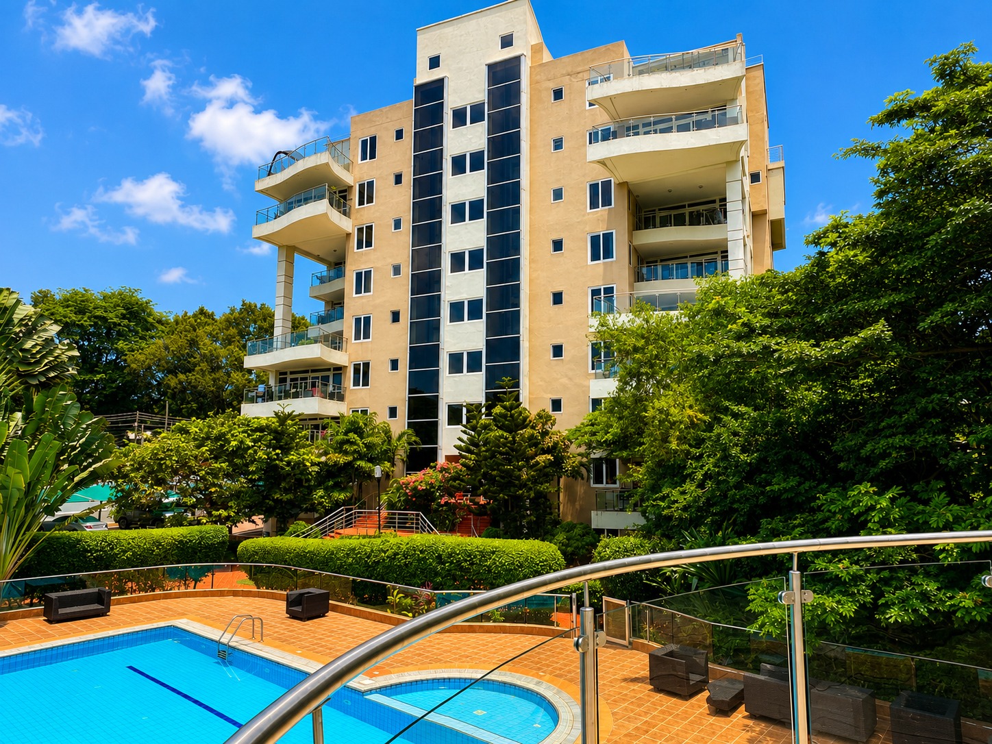 Cliffside Apartment, Airport Residential