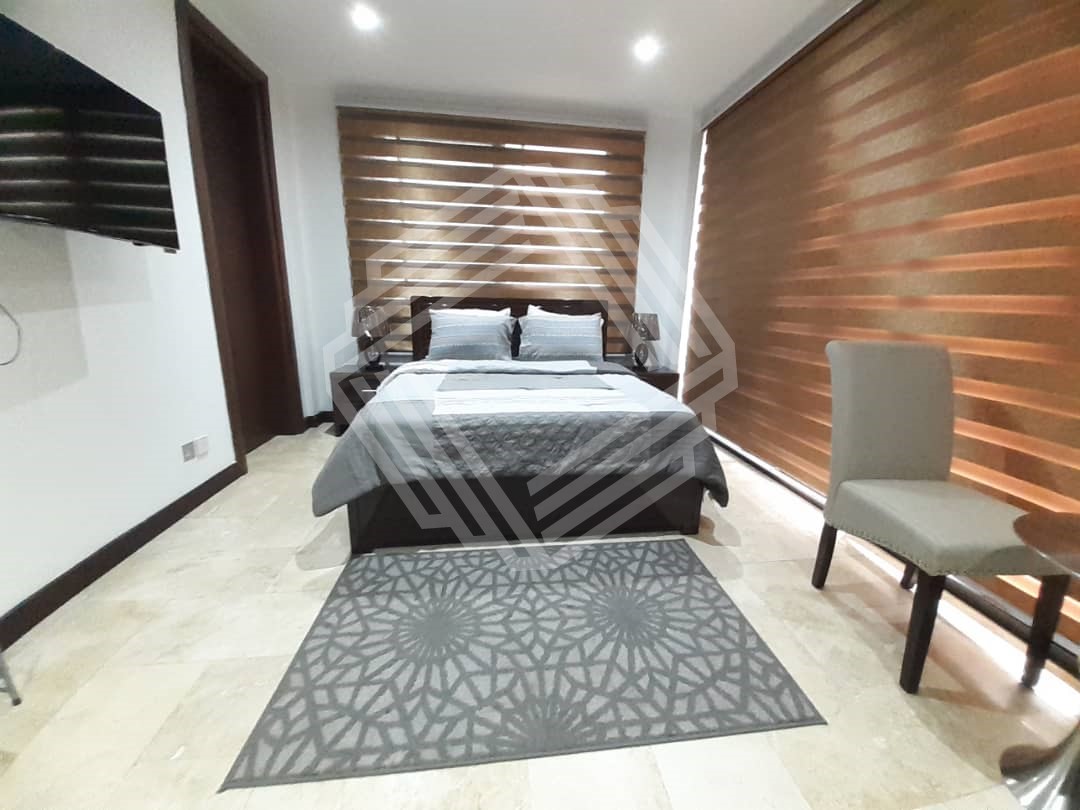 Cliffside Apartment, Airport Residential