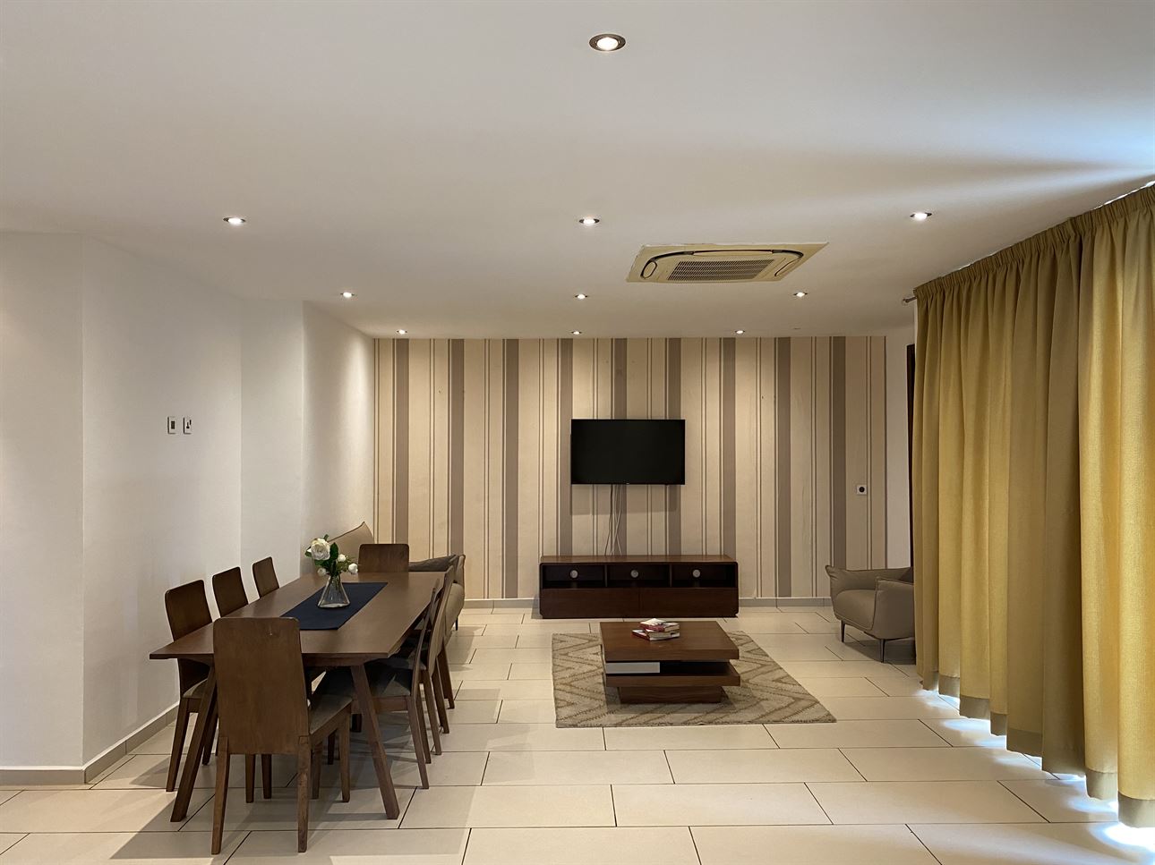 Cliffside Apartment, Airport Residential