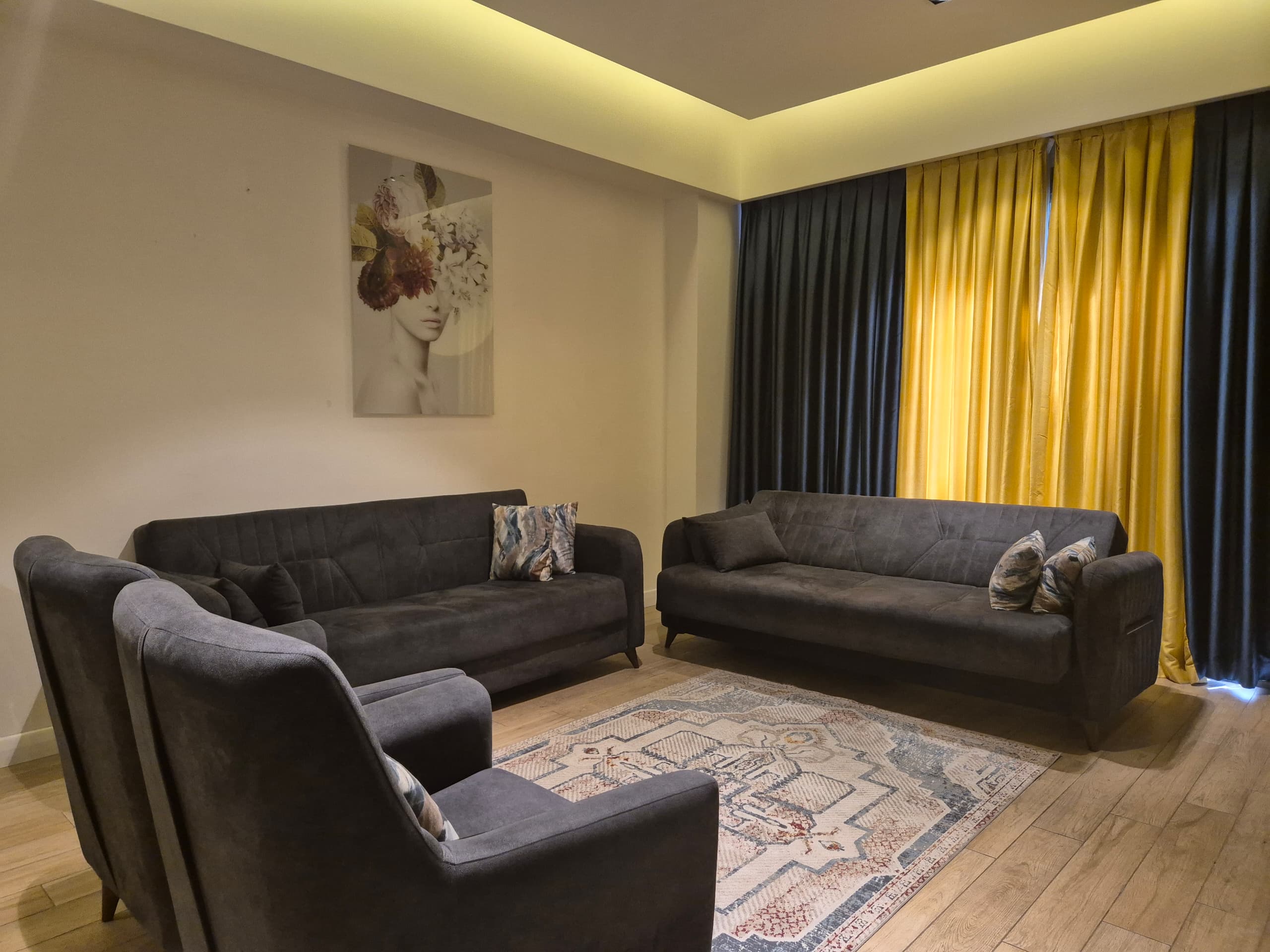 Cliffside Apartment, Airport Residential