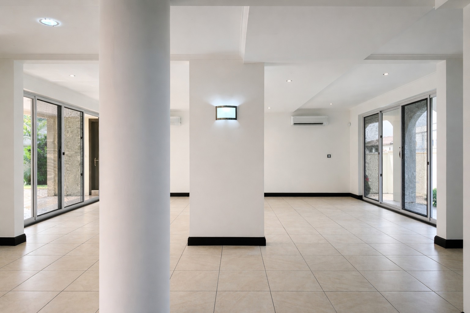 Cliffside Apartment, Airport Residential