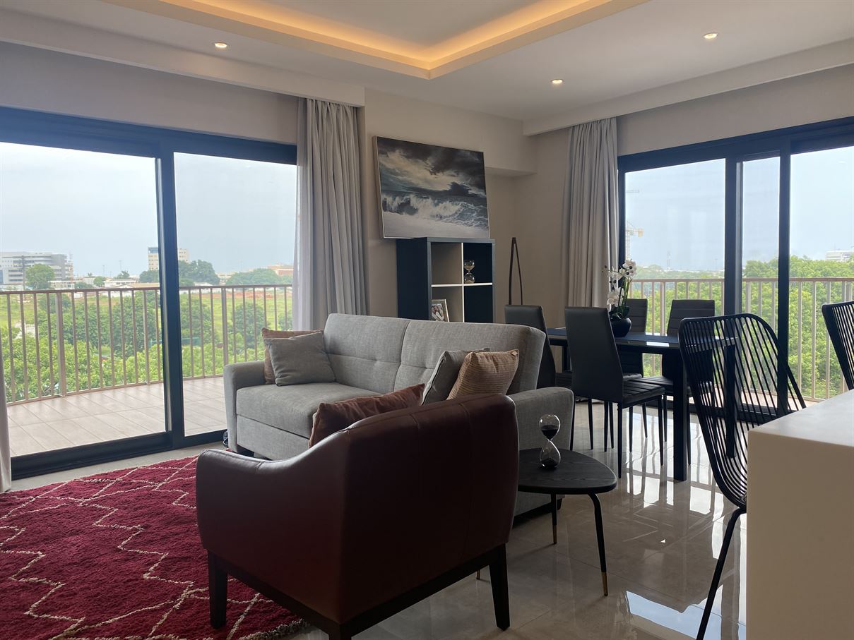 Cliffside Apartment, Airport Residential