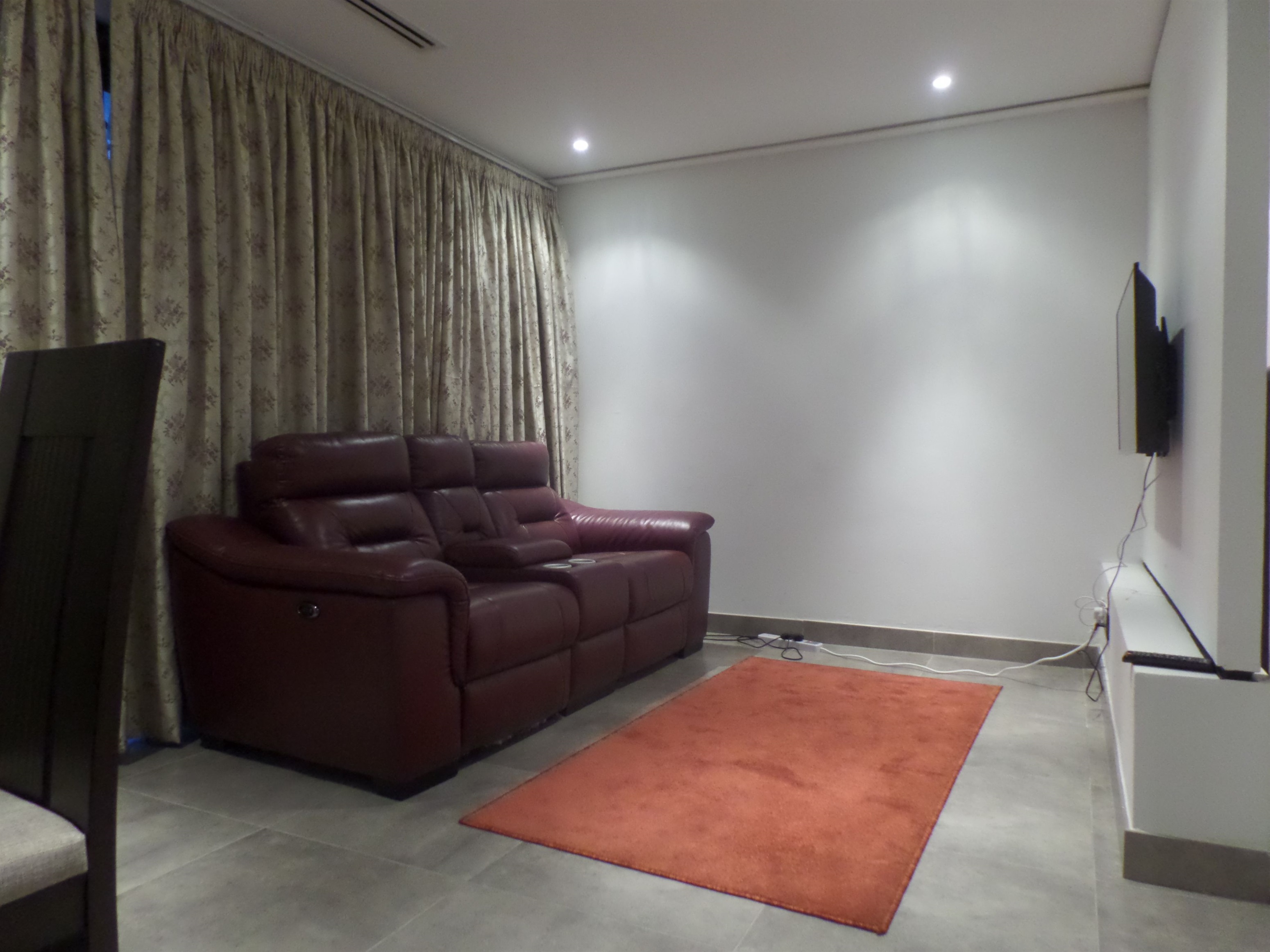 Cliffside Apartment, Airport Residential
