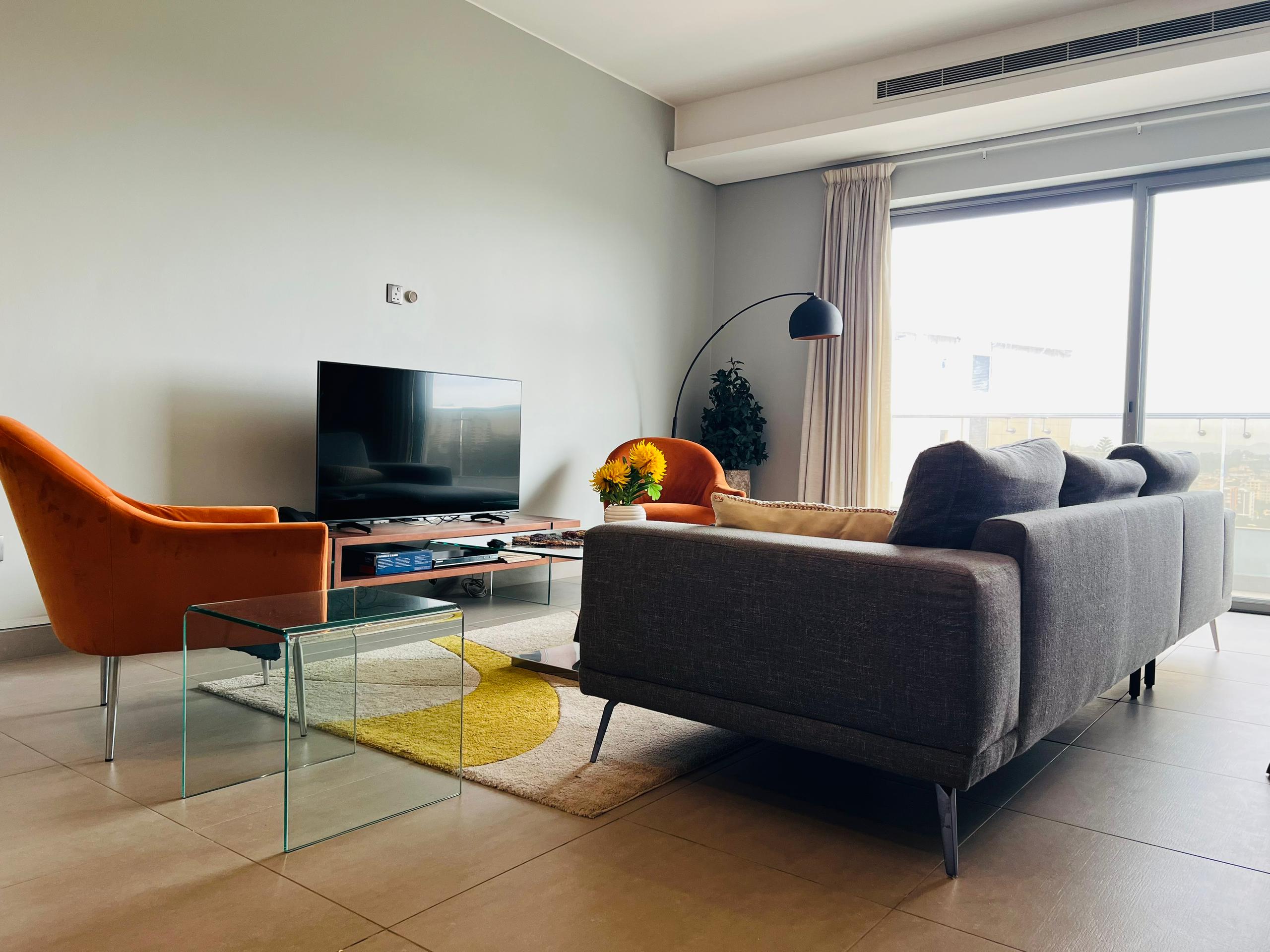 Cliffside Apartment, Airport Residential