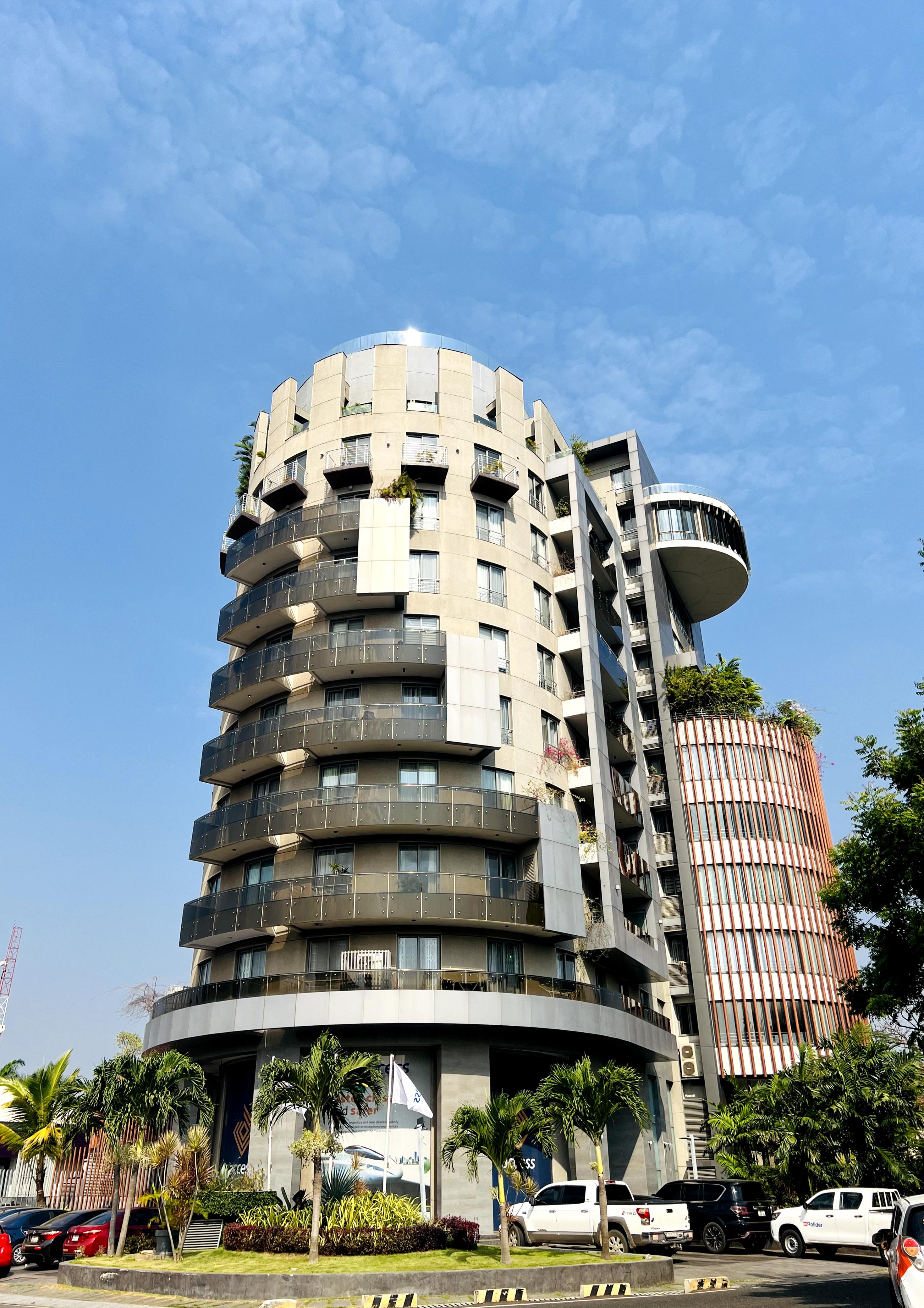 Cliffside Apartment, Airport Residential
