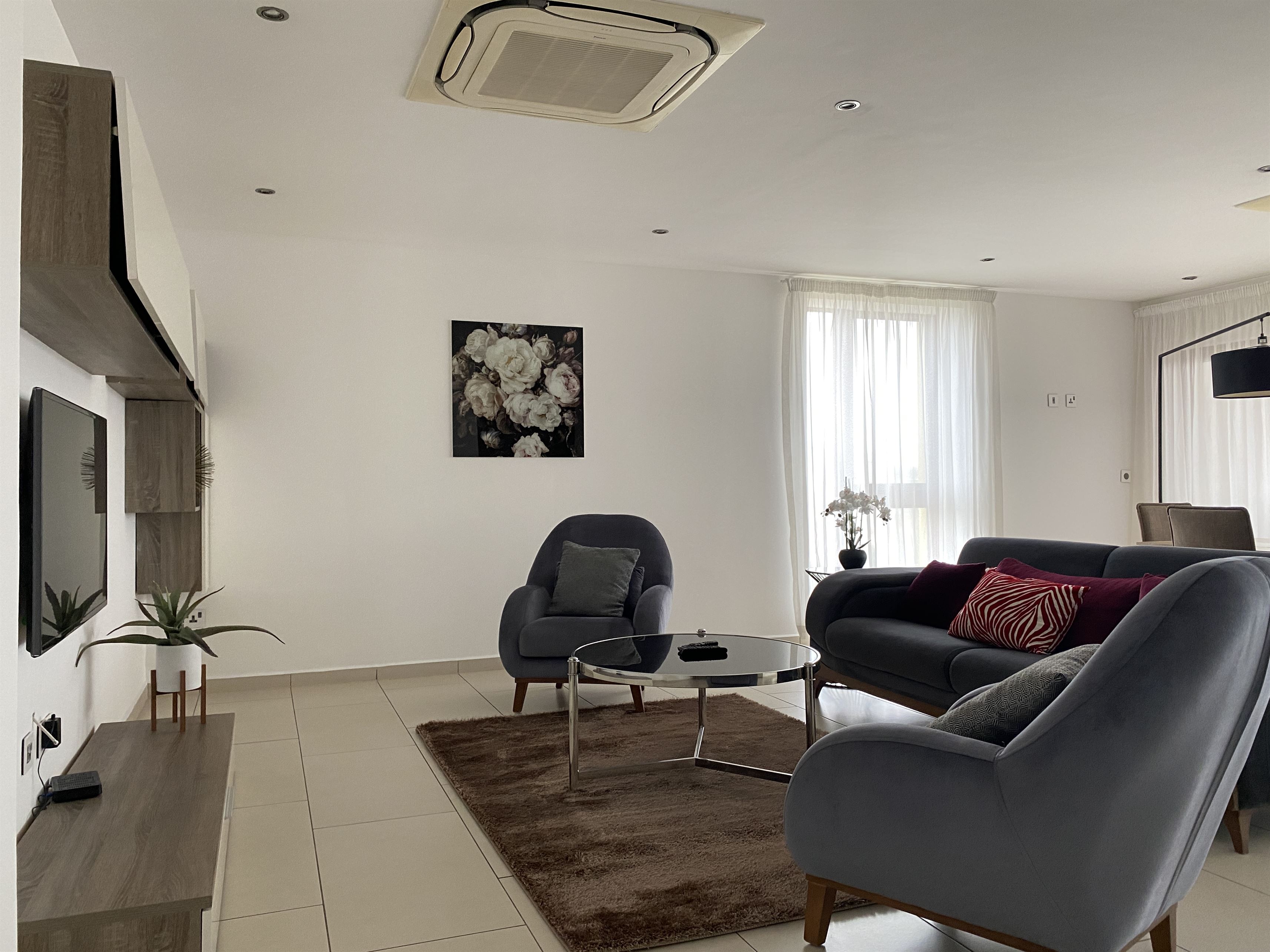 Cliffside Apartment, Airport Residential