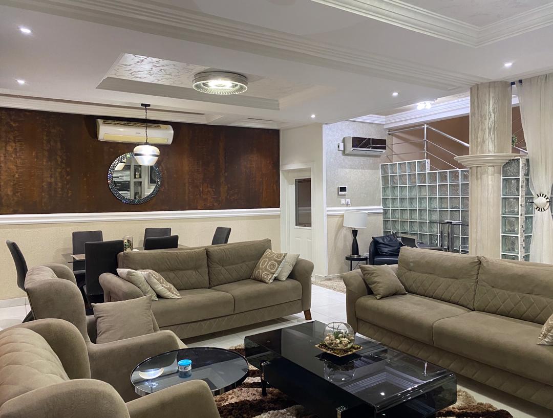 Cliffside Apartment, Airport Residential