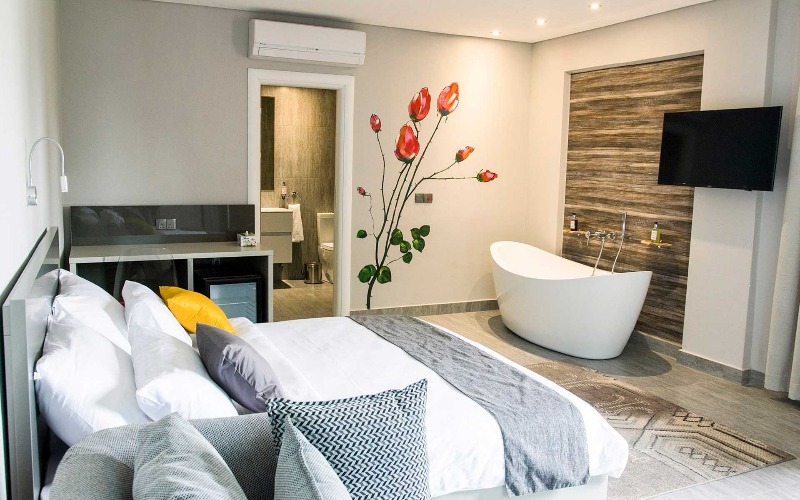 Cliffside Apartment, Airport Residential