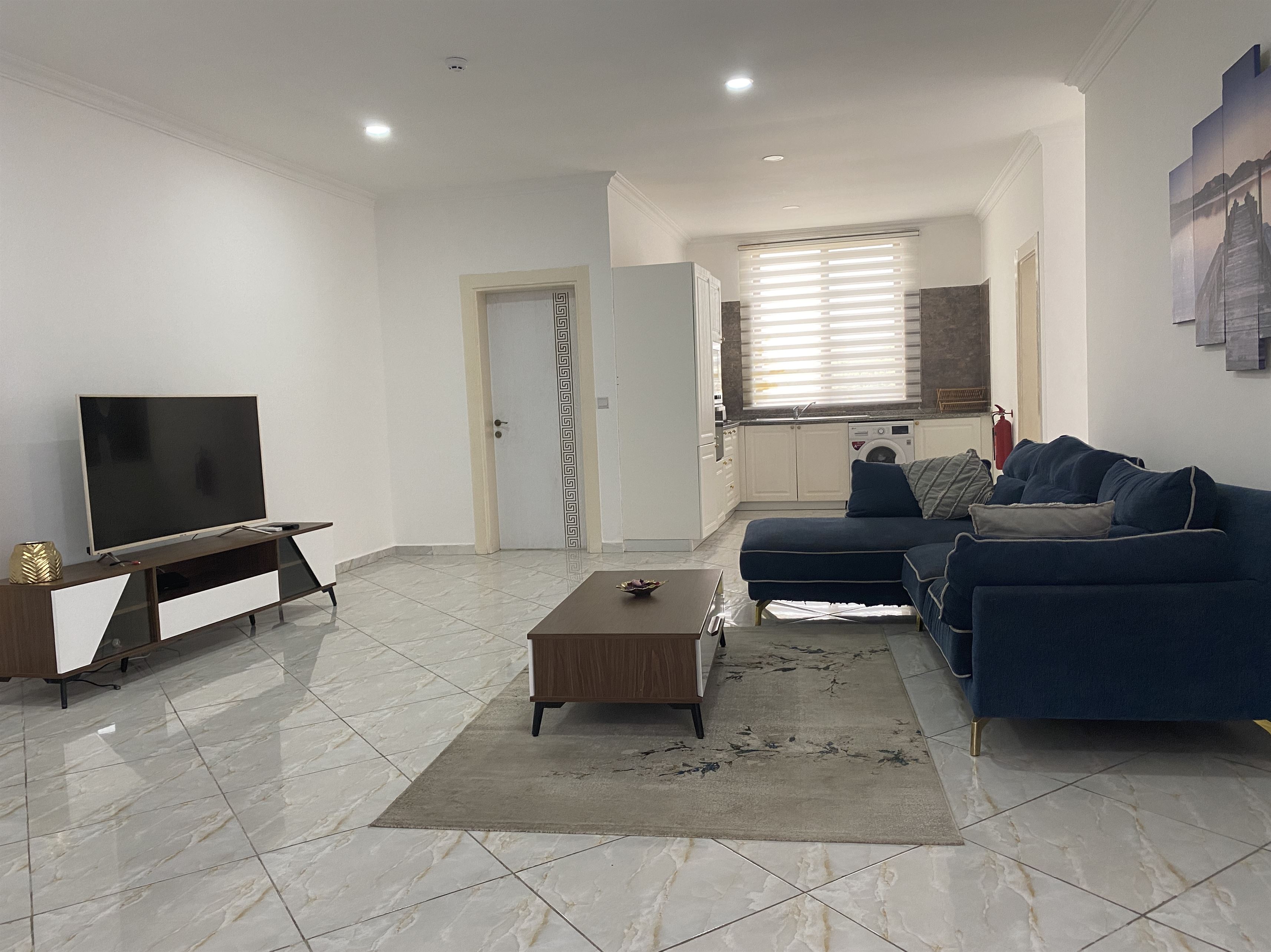 Cliffside Apartment, Airport Residential