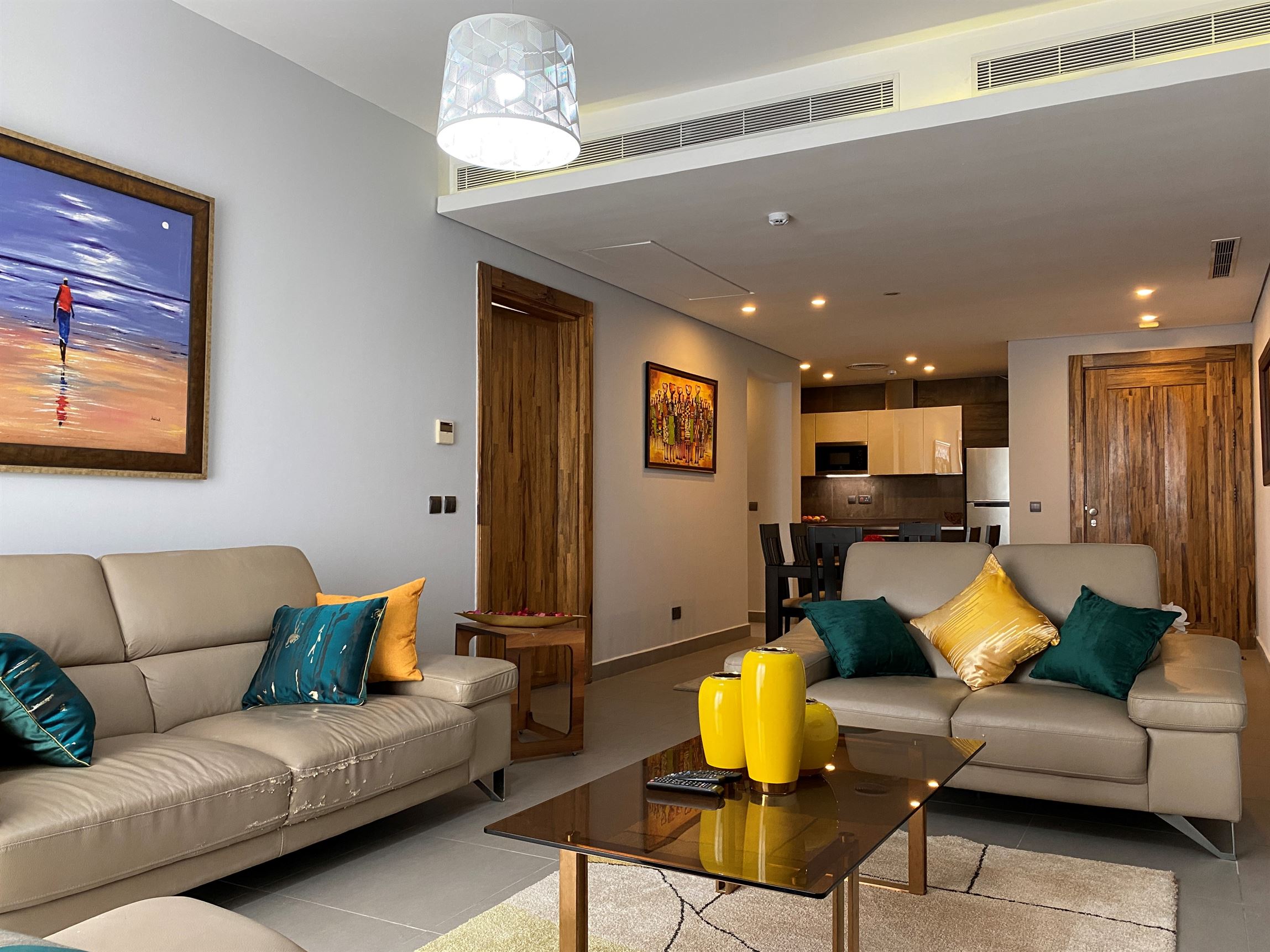 Cliffside Apartment, Airport Residential