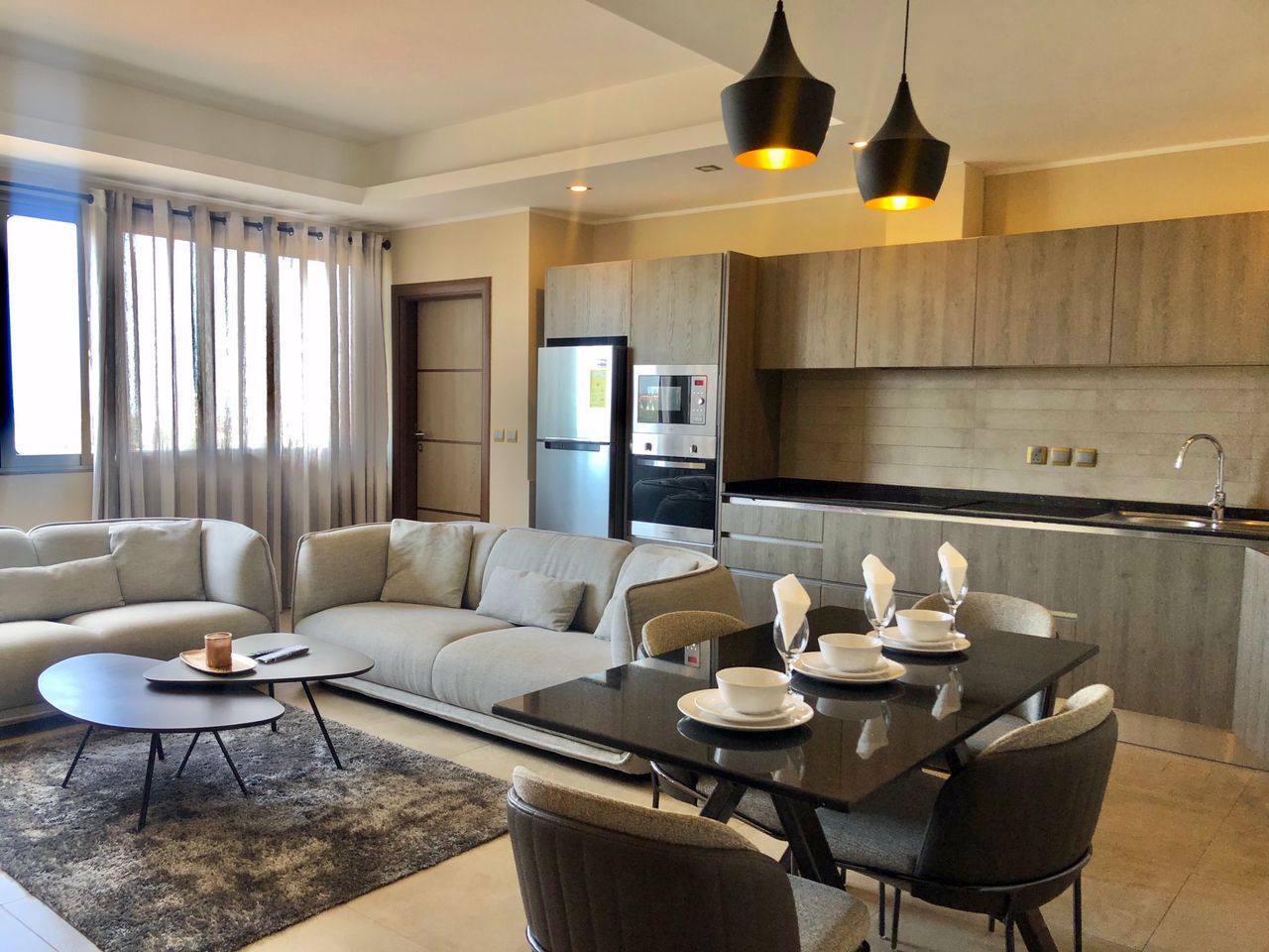 Cliffside Apartment, Airport Residential