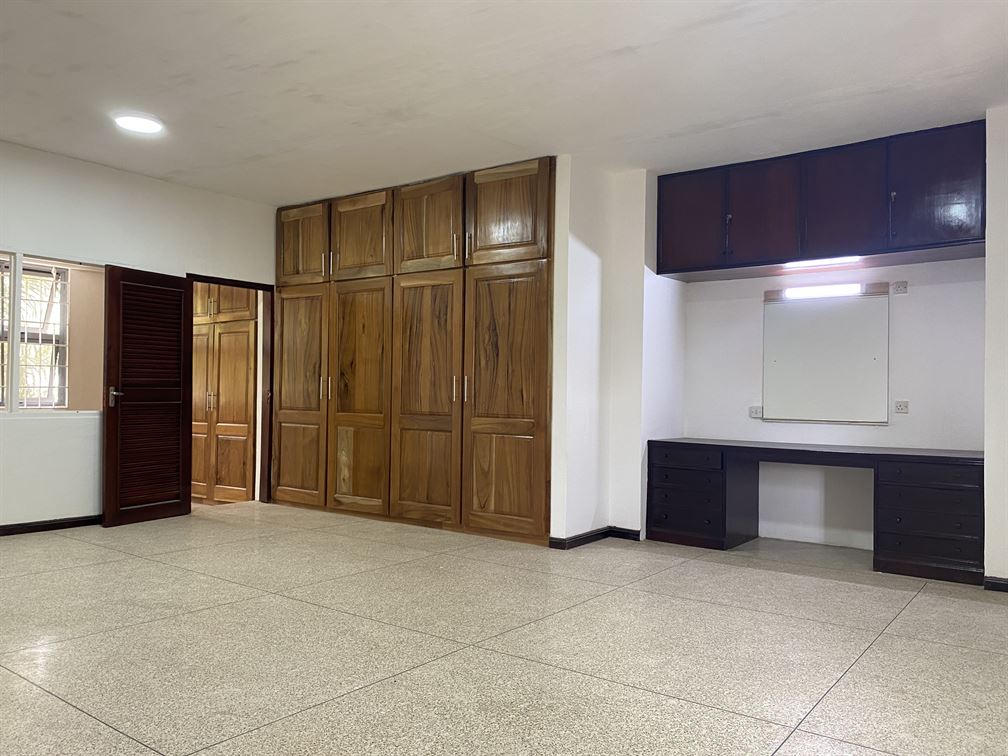 Cliffside Apartment, Airport Residential