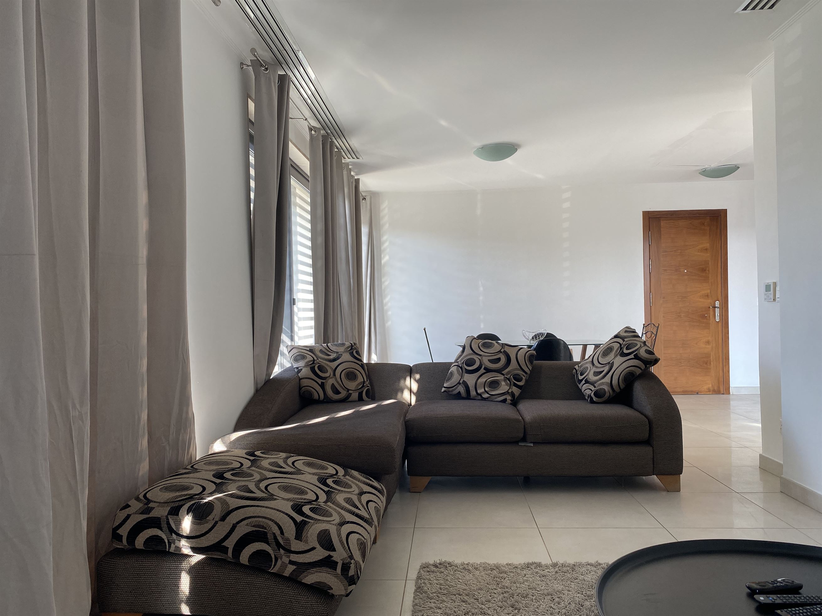 Cliffside Apartment, Airport Residential