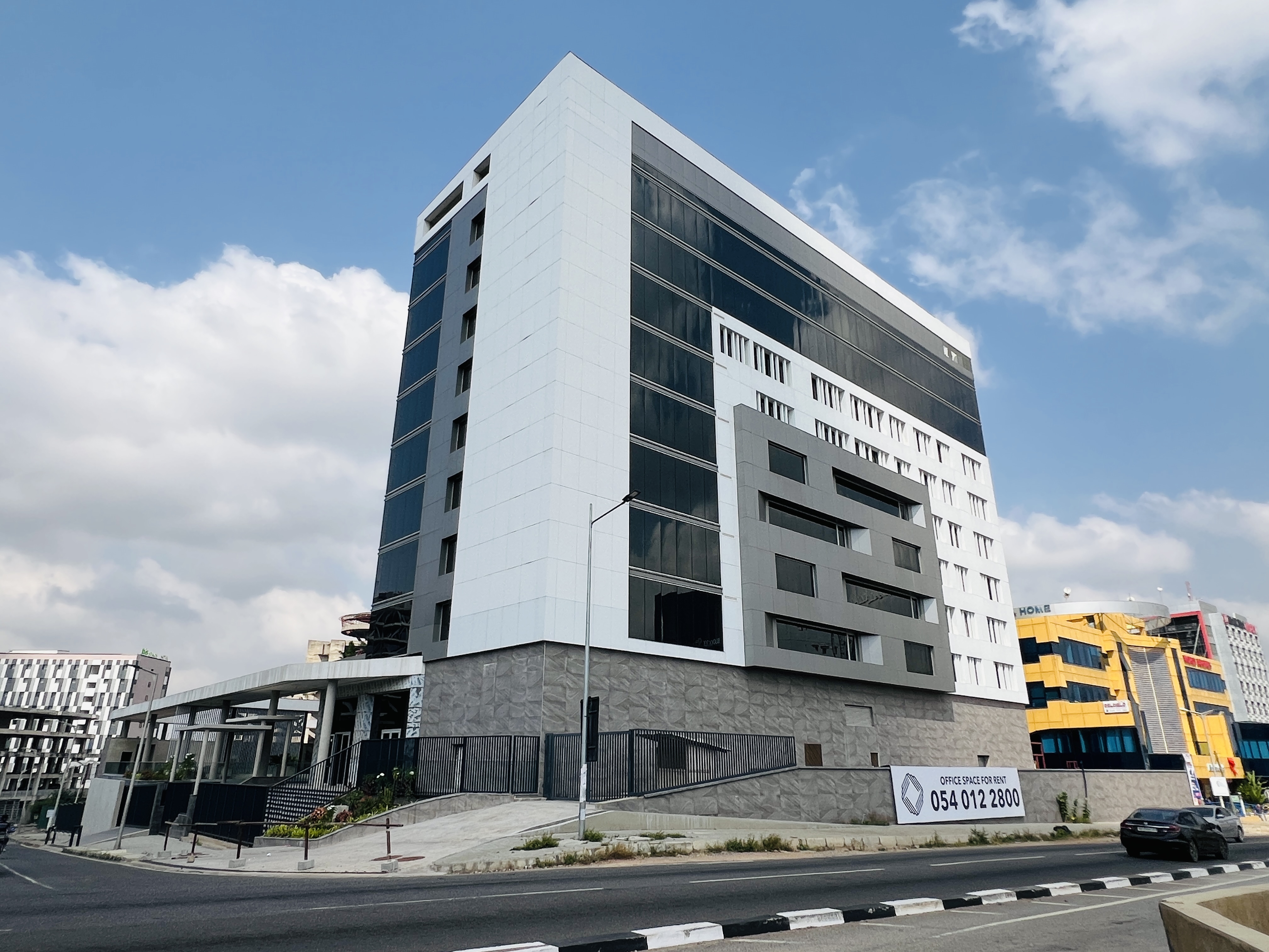 Cliffside Apartment, Airport Residential