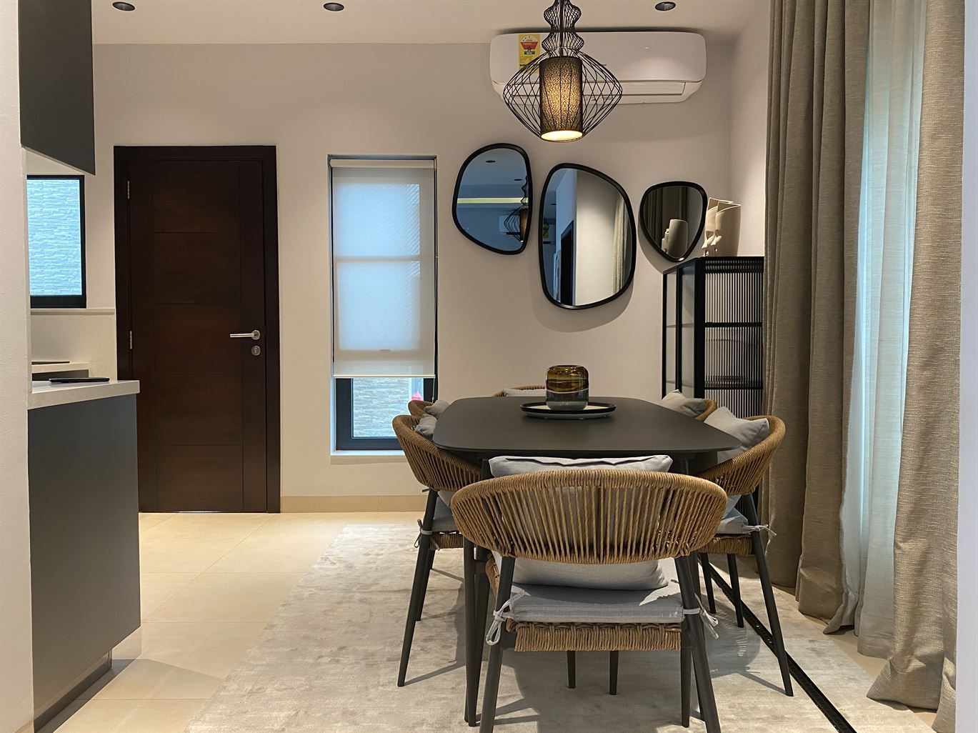 Cliffside Apartment, Airport Residential