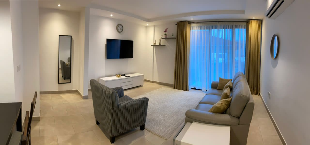 Cliffside Apartment, Airport Residential