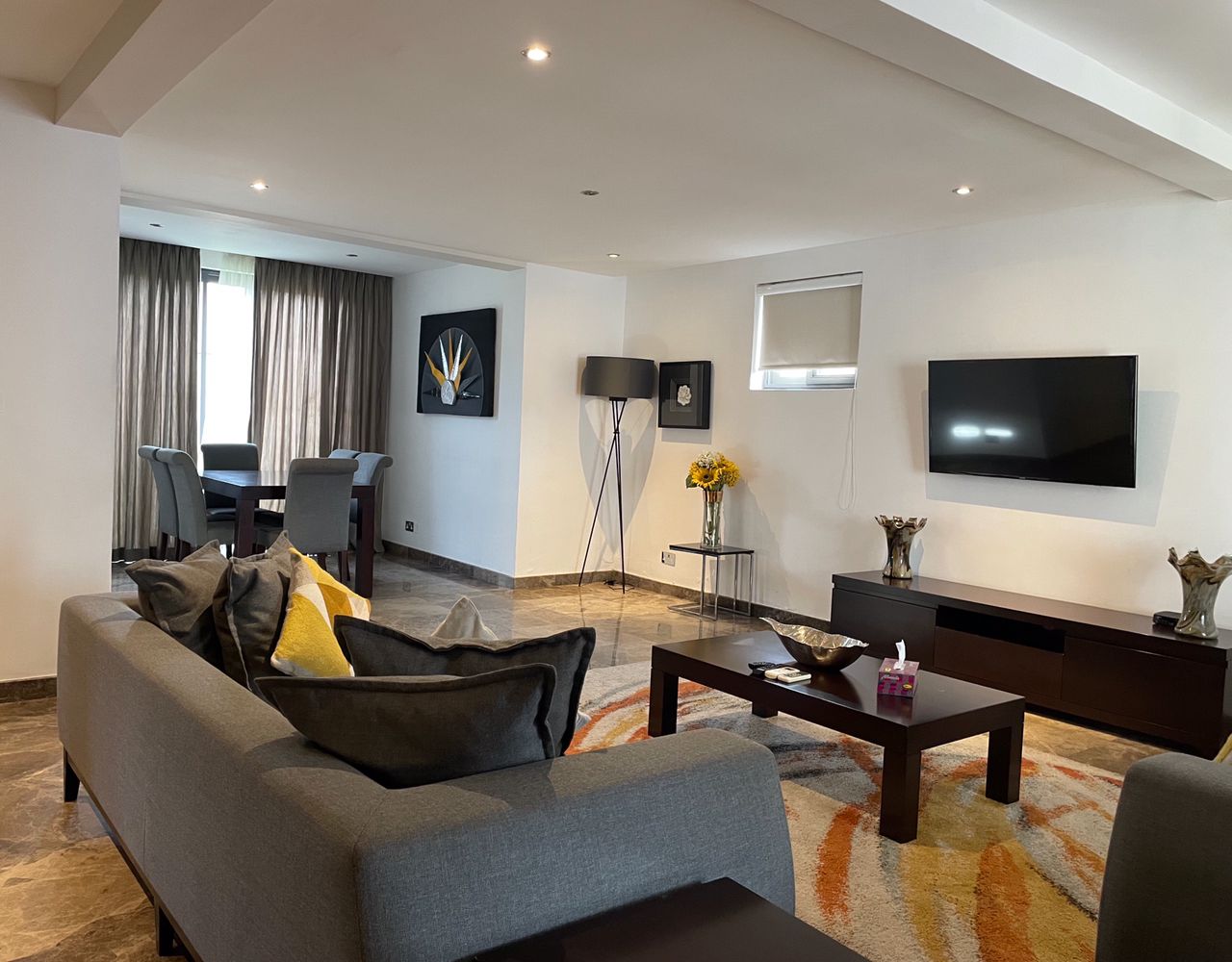 Cliffside Apartment, Airport Residential