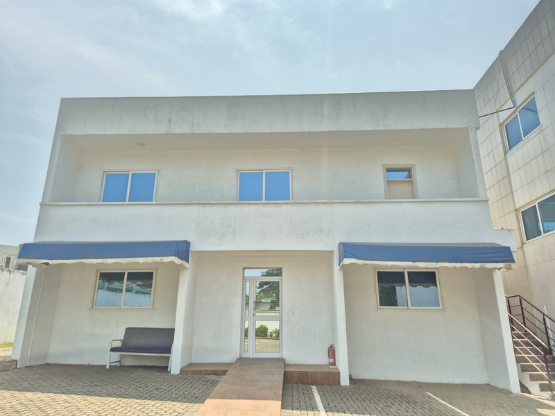 Cliffside Apartment, Airport Residential