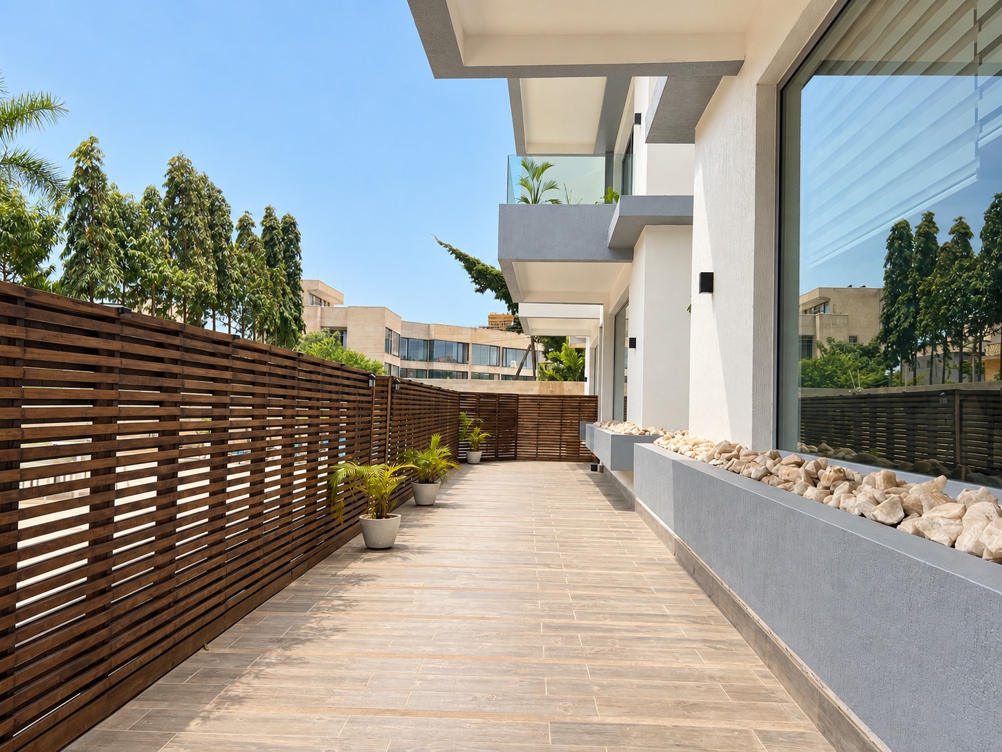 Cliffside Apartment, Airport Residential