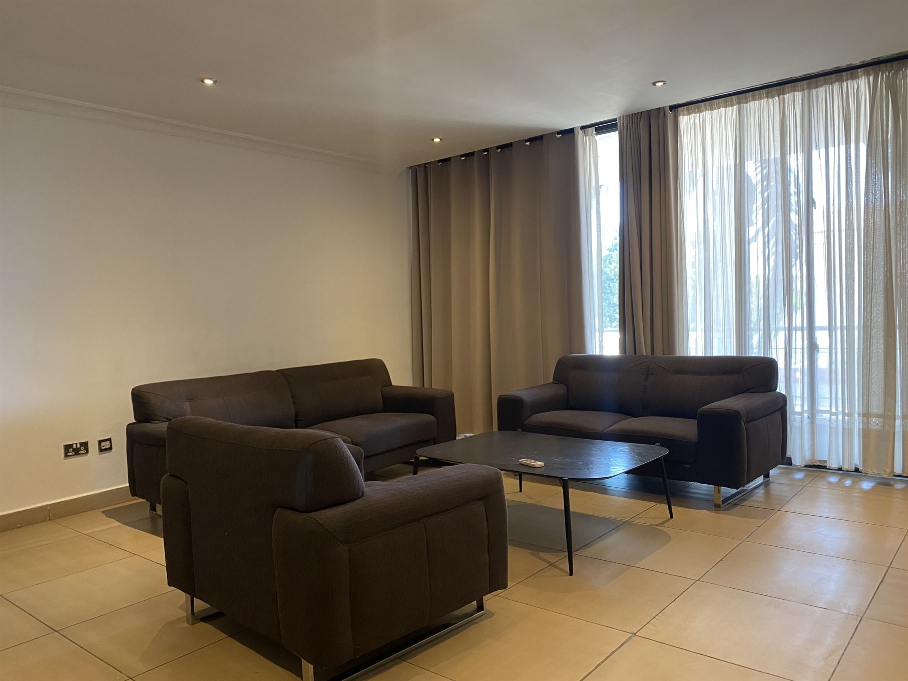 Cliffside Apartment, Airport Residential