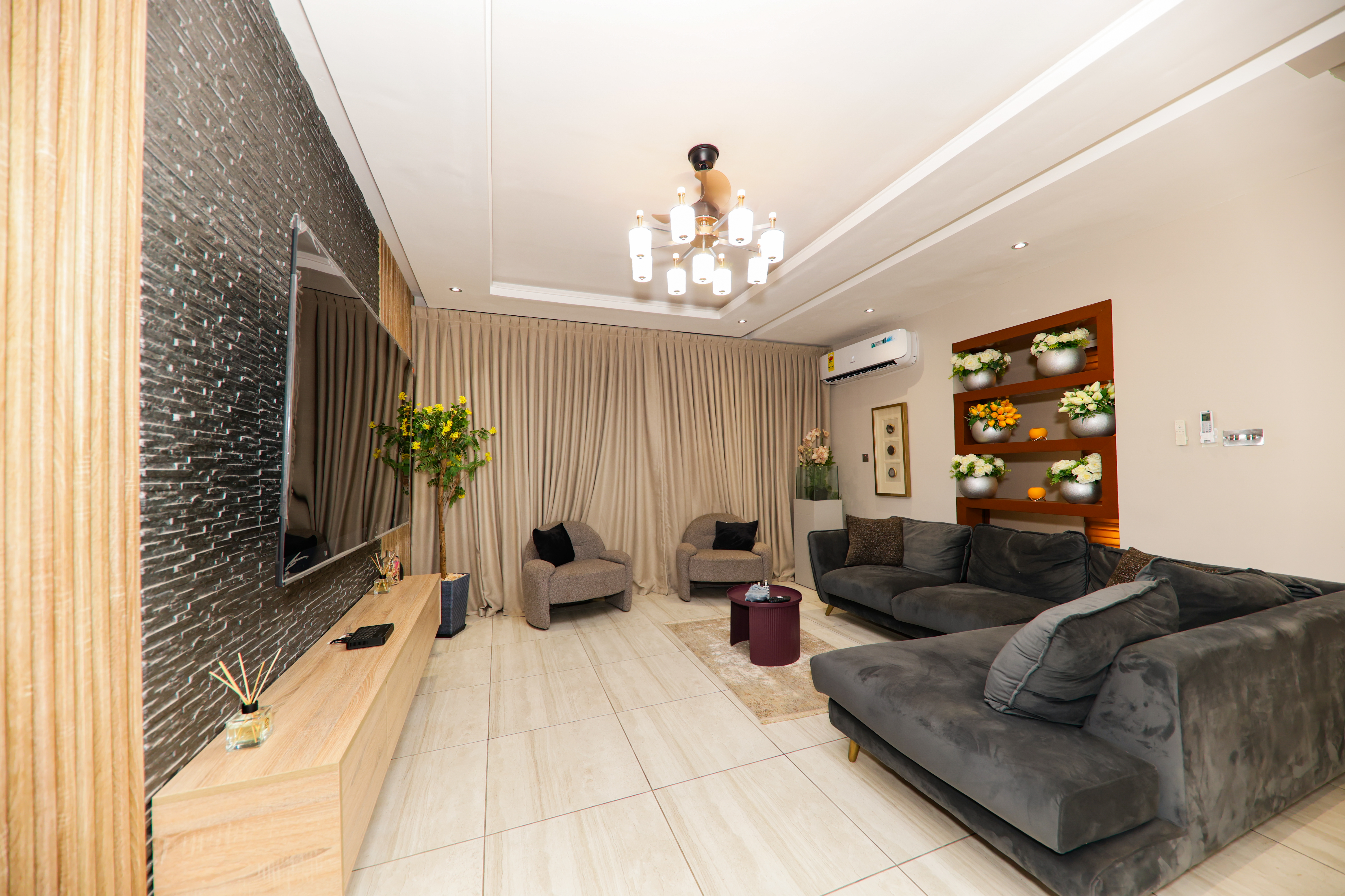 Cliffside Apartment, Airport Residential