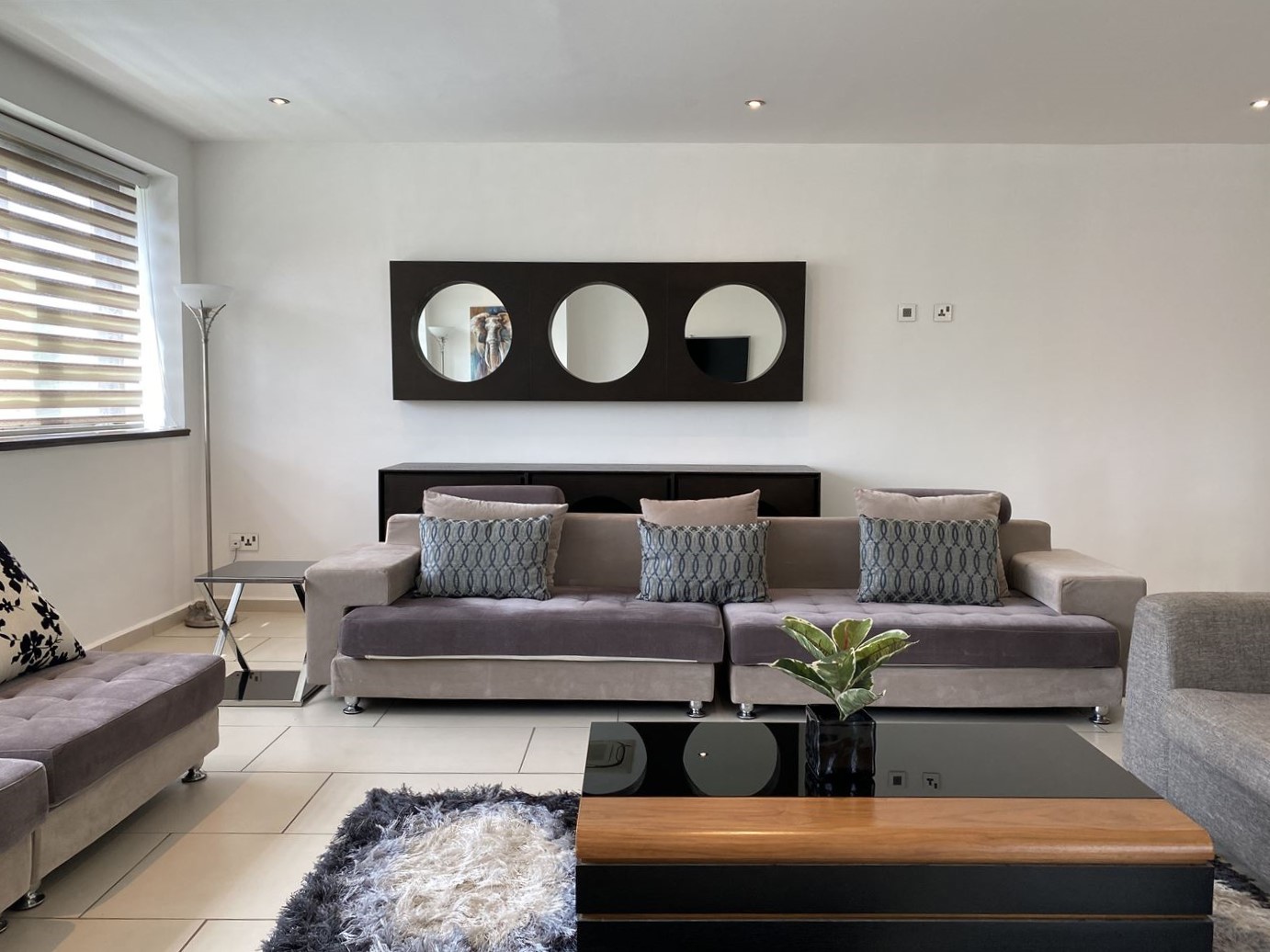 Cliffside Apartment, Airport Residential
