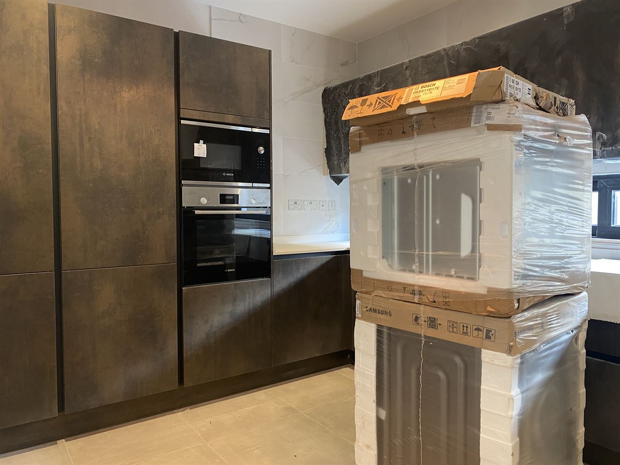 Cliffside Apartment, Airport Residential