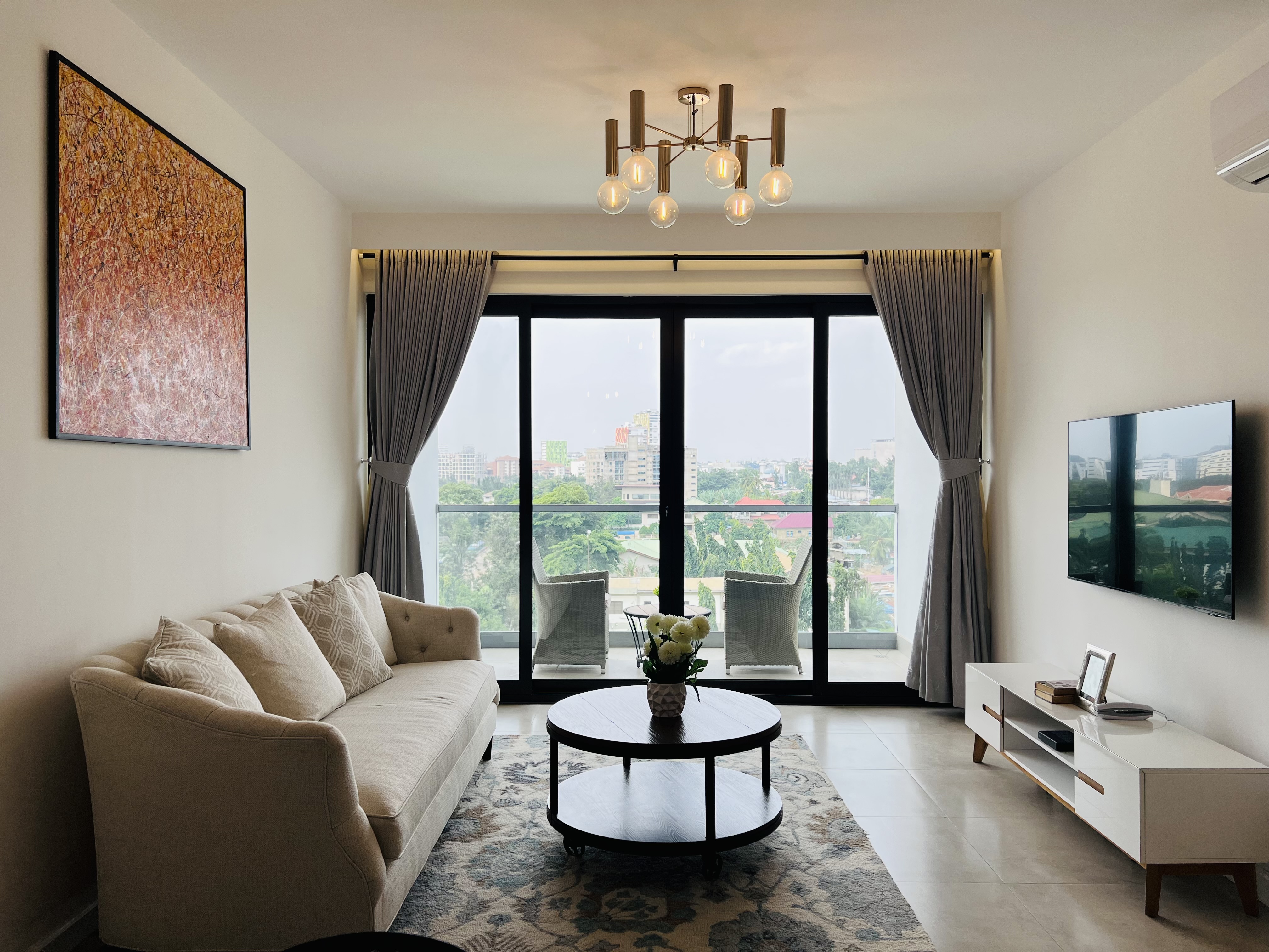 Cliffside Apartment, Airport Residential