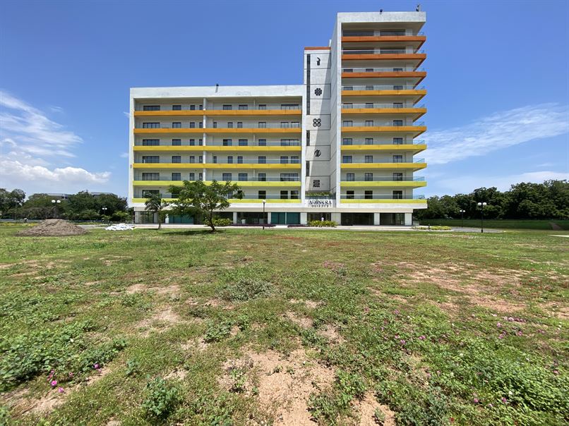 Cliffside Apartment, Airport Residential