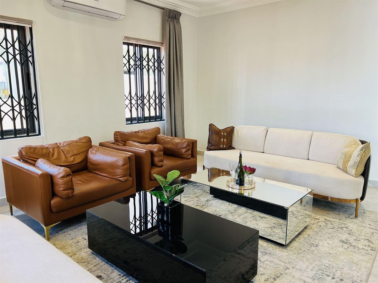 Cliffside Apartment, Airport Residential