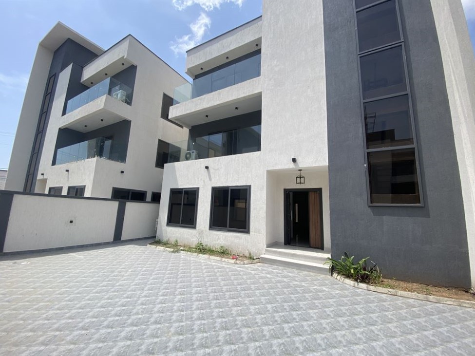Cliffside Apartment, Airport Residential