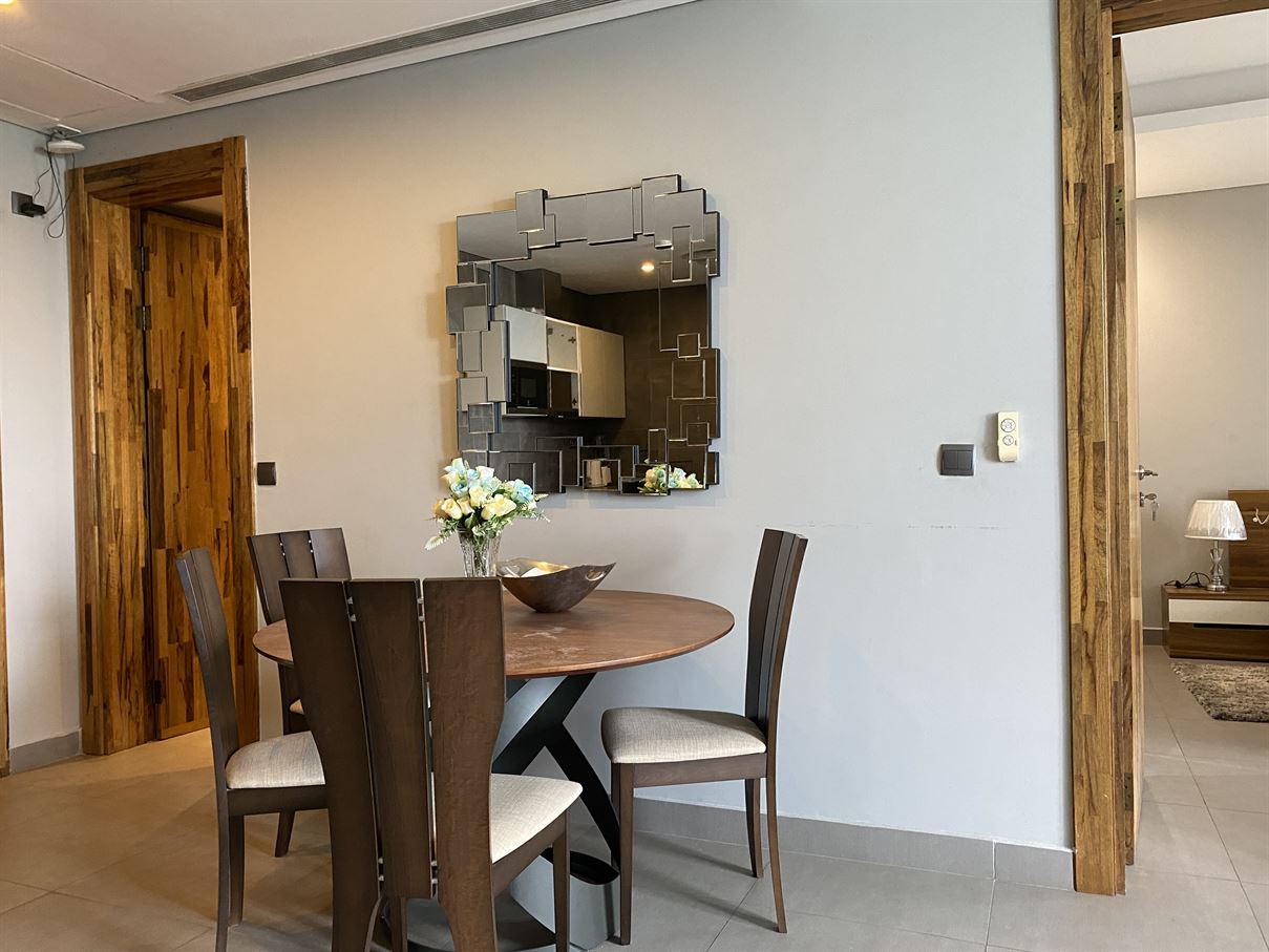 Cliffside Apartment, Airport Residential