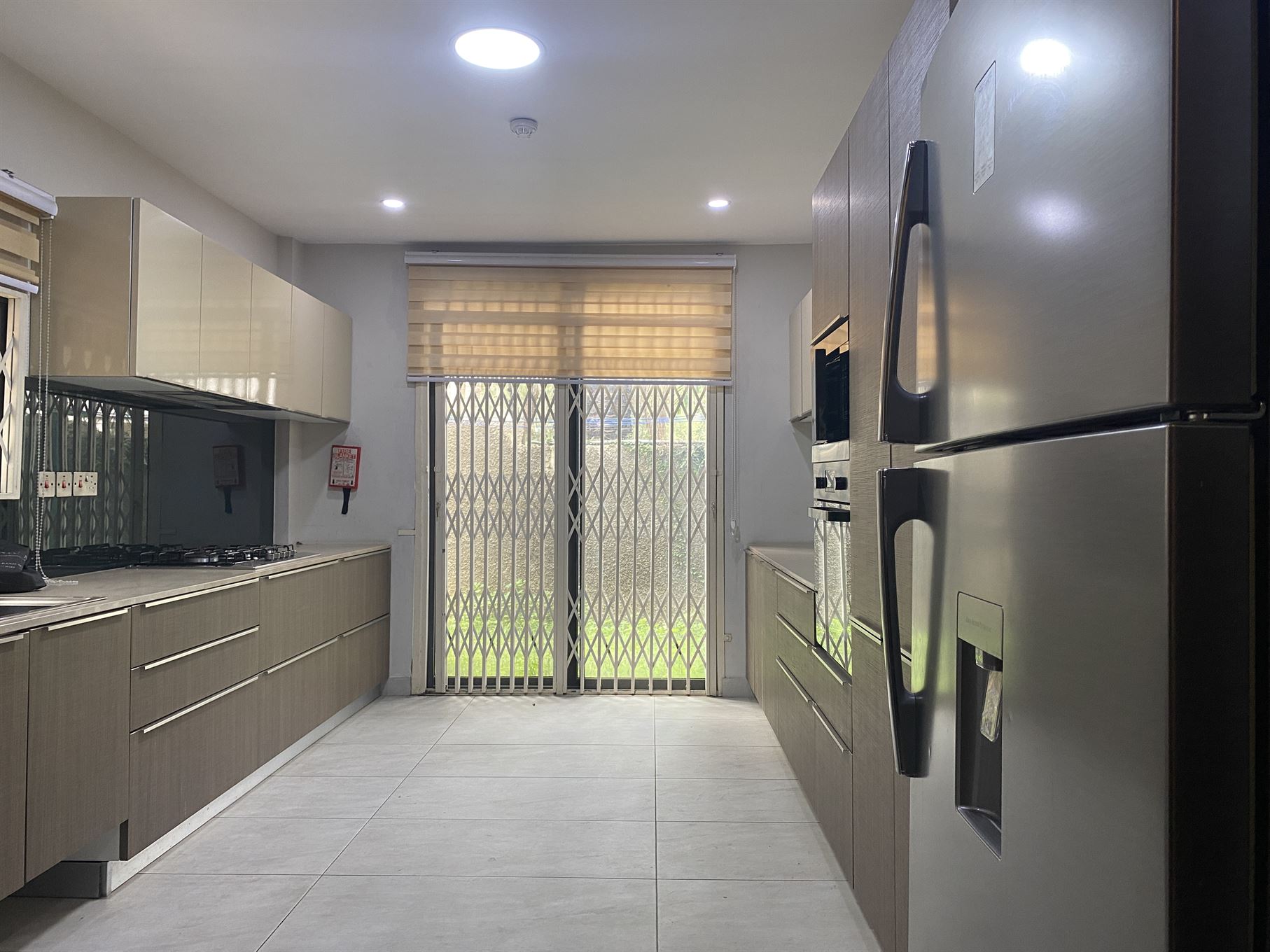 Cliffside Apartment, Airport Residential