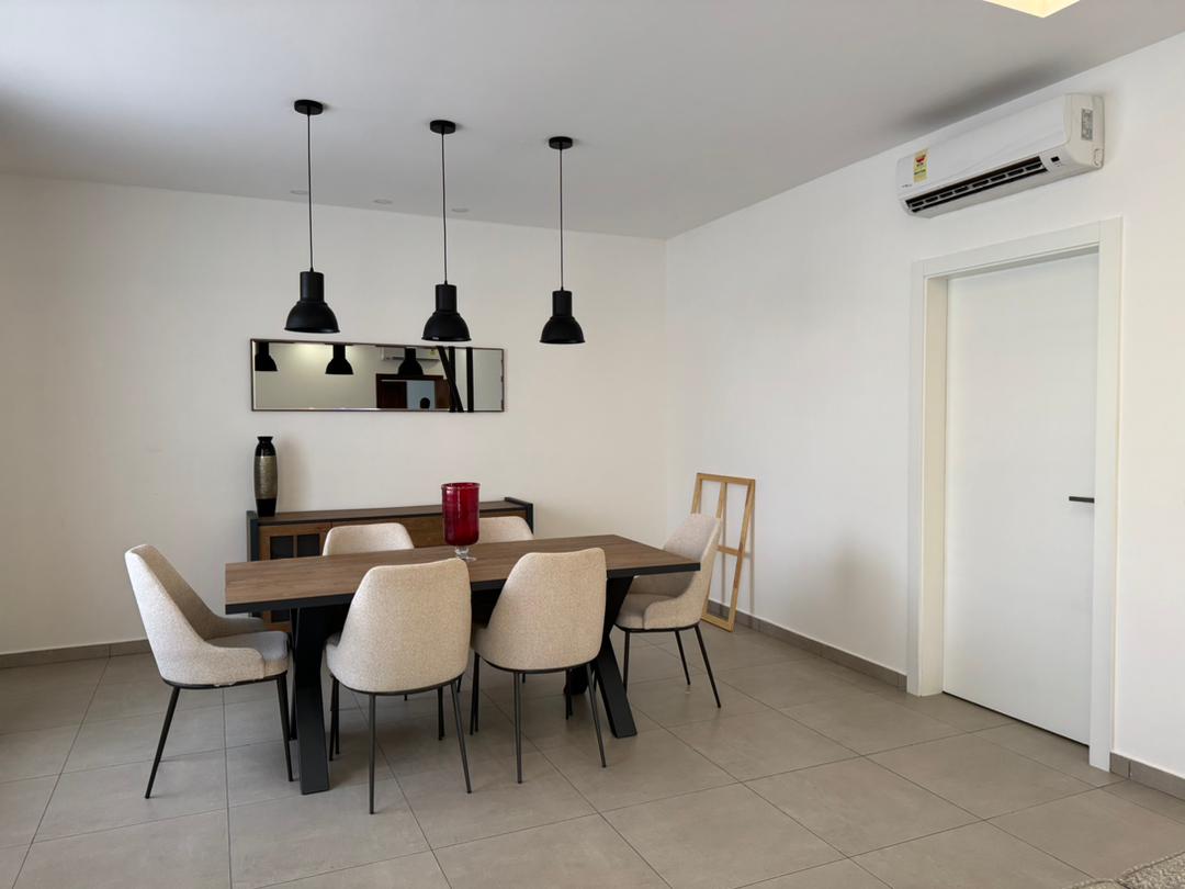 Cliffside Apartment, Airport Residential