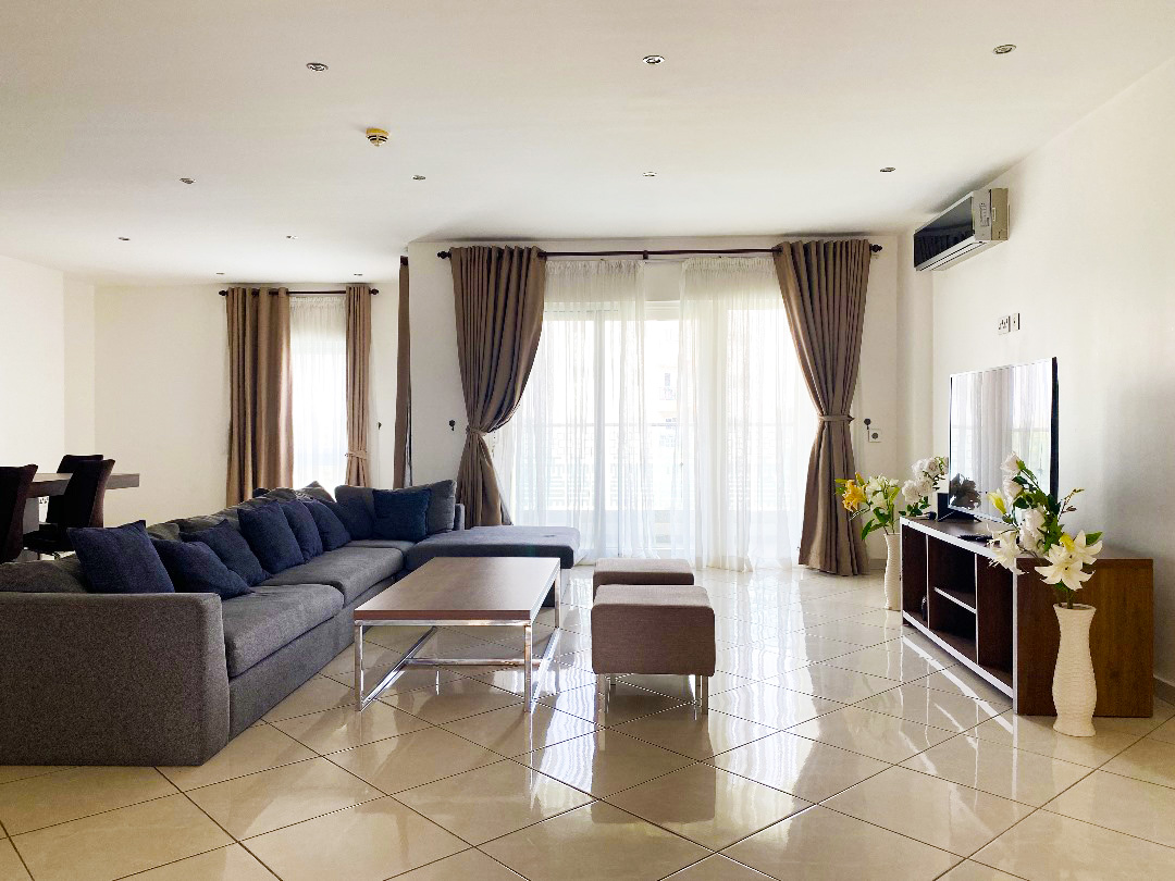 Cliffside Apartment, Airport Residential