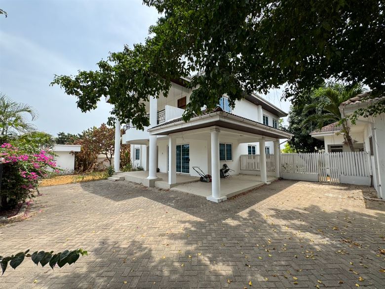 The Hamlet - main view